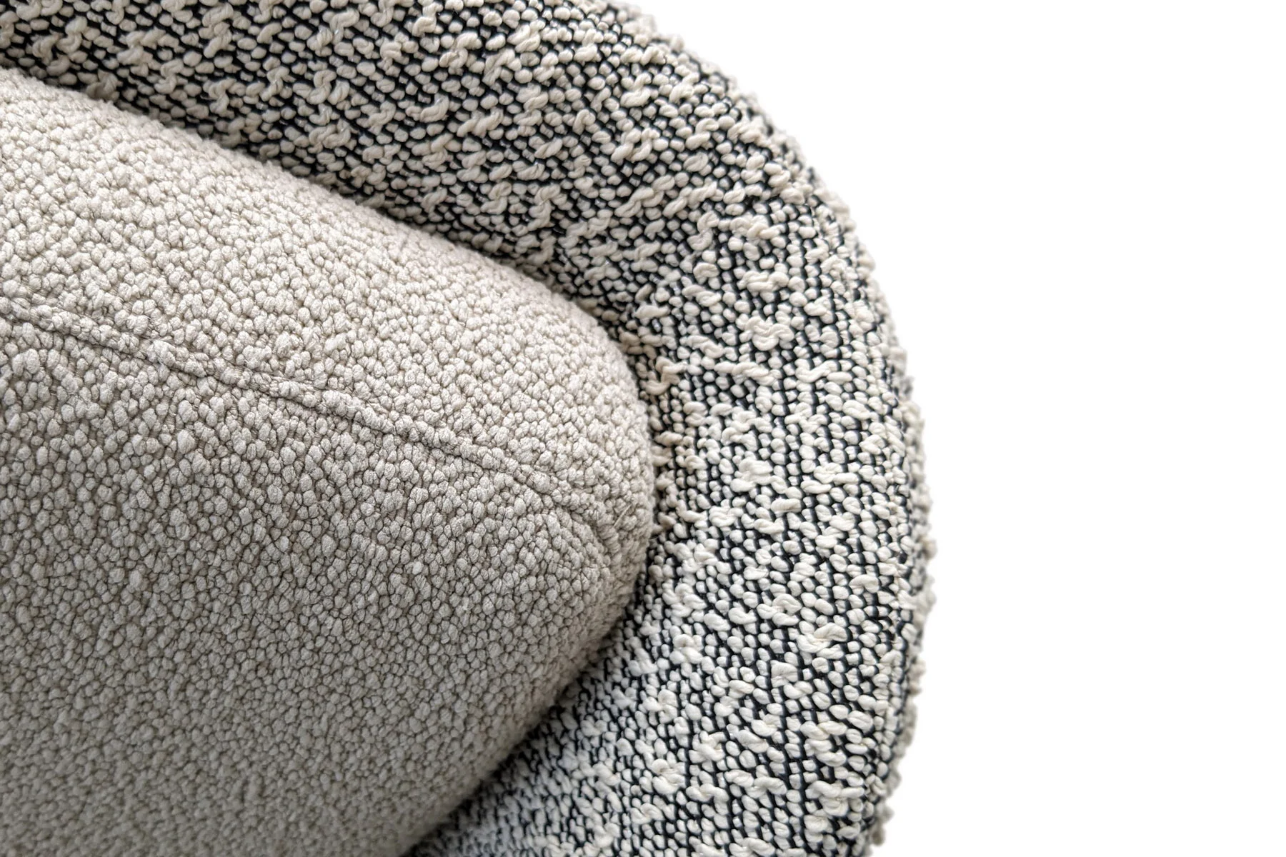 brooklyn_ak-01.30.180_bucle-1-06616snowdown-243_resize-optimized Кровать Brooklyn