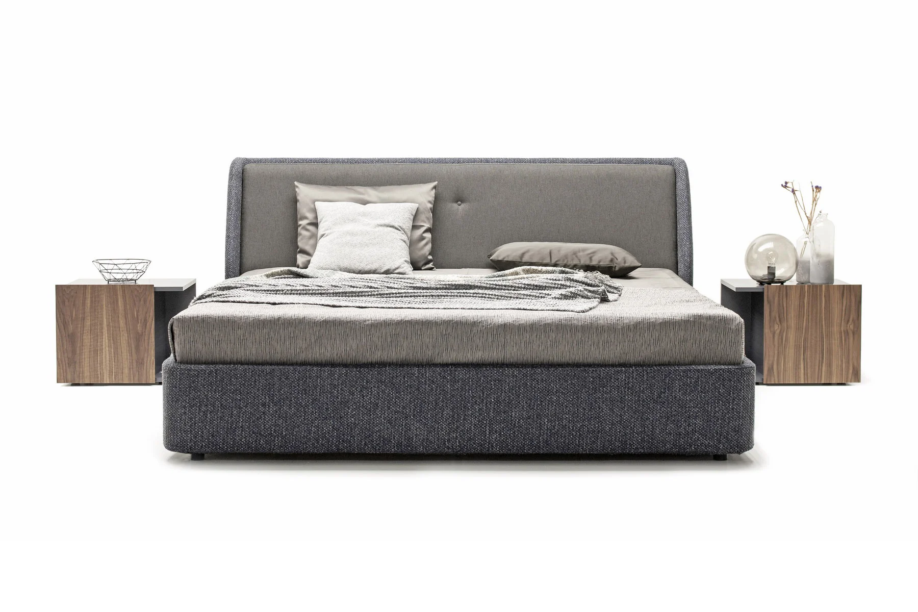 brooklyn_ak-01.37.200_saga-spacestamina-charcoal2_resize-optimized Кровать Brooklyn