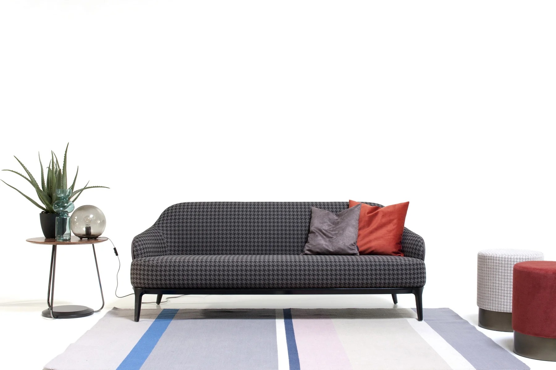 play-198_214mito-fo-41first-class-501067_resize-optimized Диван Play