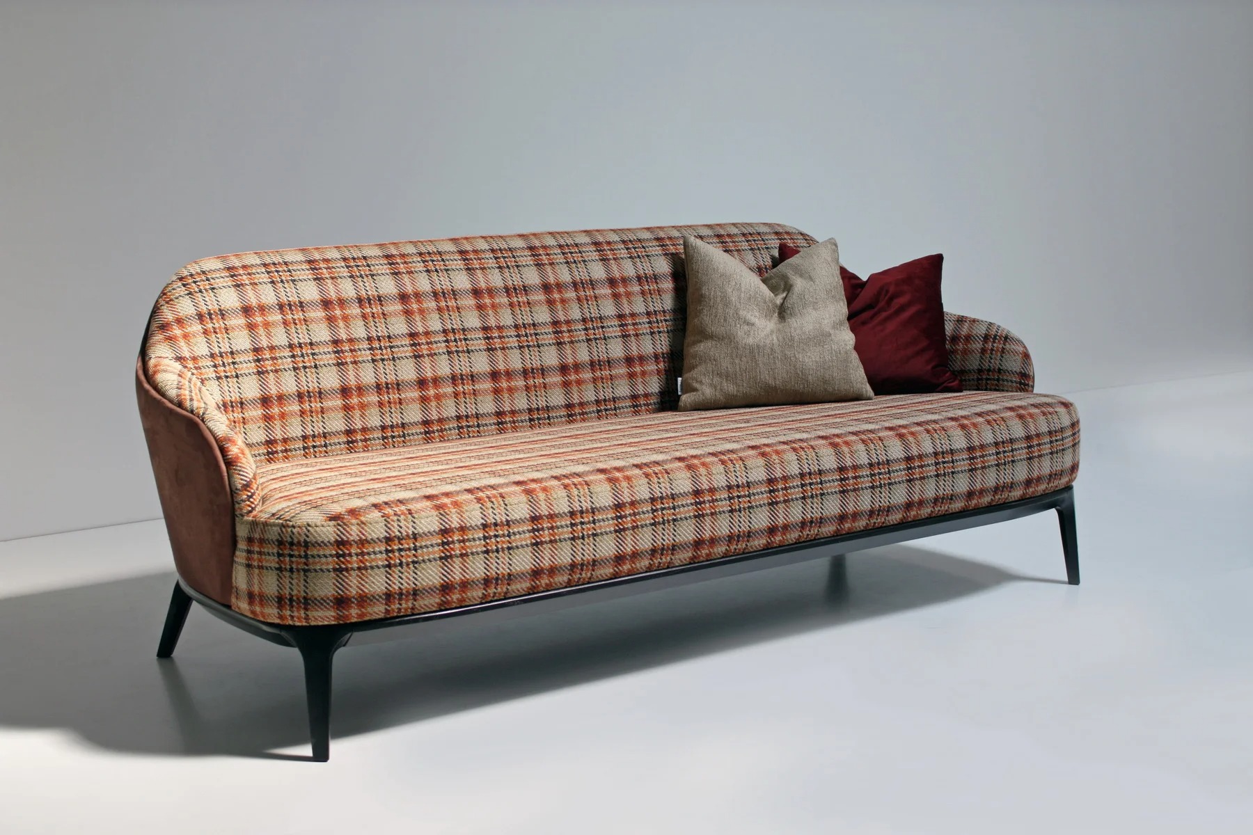 play-198_loknei-00001first-class-50101_resize-optimized Диван Play