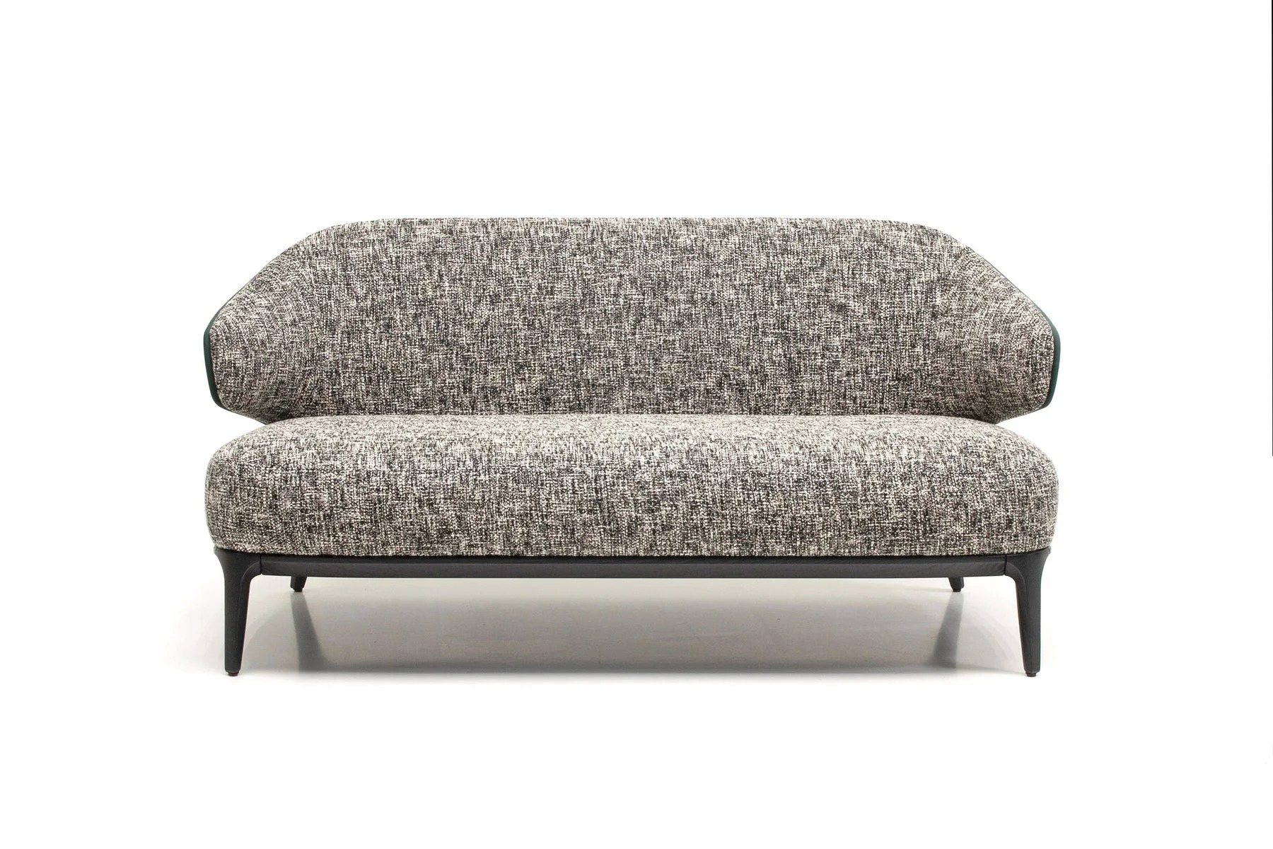 play_aa2-295.2_214_guilty-018daytona-1563_resize-optimized Диван Play