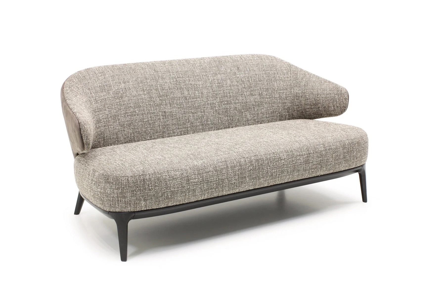 play_aa2-295.9_214huaraz-rc47first-class-501063_resize-optimized Диван Play