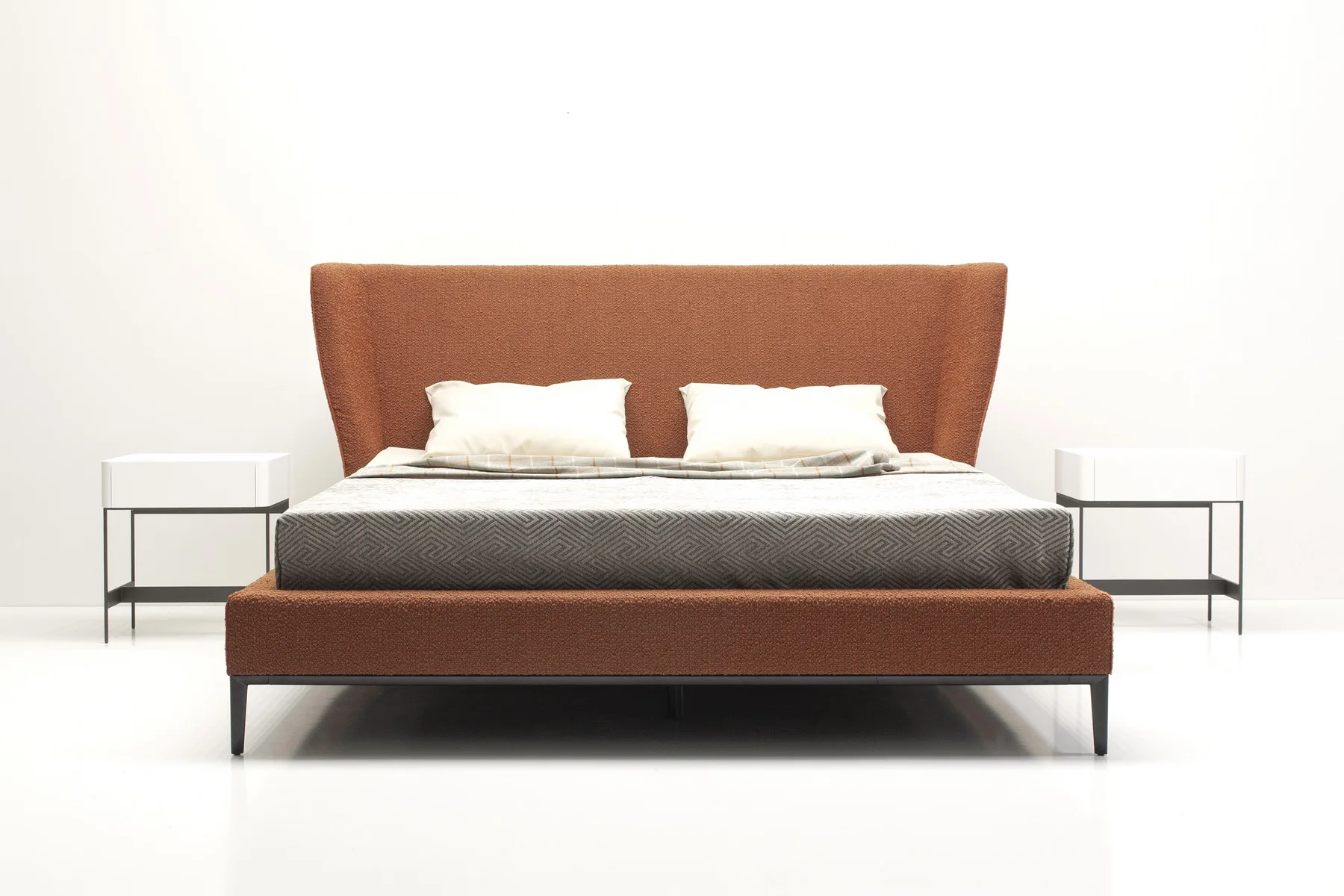 soho_ak-01.35.180_buckle-terra1_resize-optimized Кровать Soho