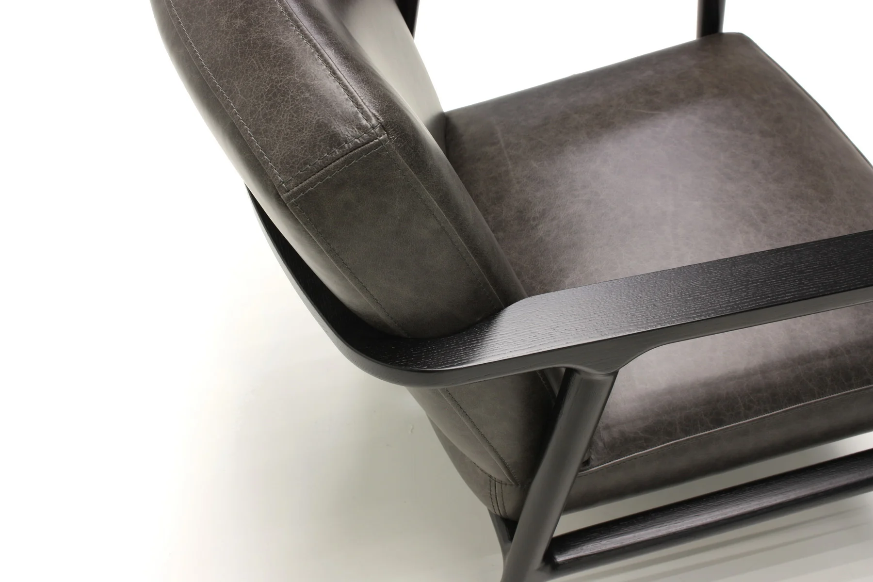 capri_at-01.40_214club-notte4_resize-optimized Кресло Capri