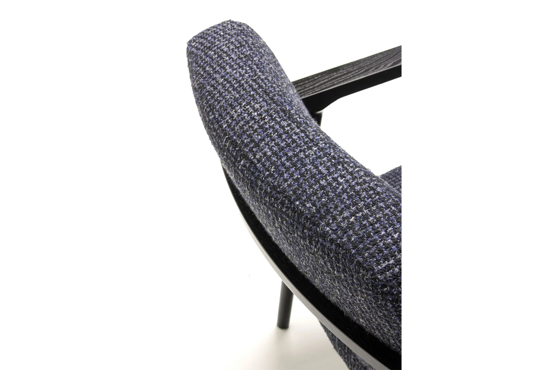 capri_at-01.40_214lindsdey-0109110_resize-optimized Кресло Capri