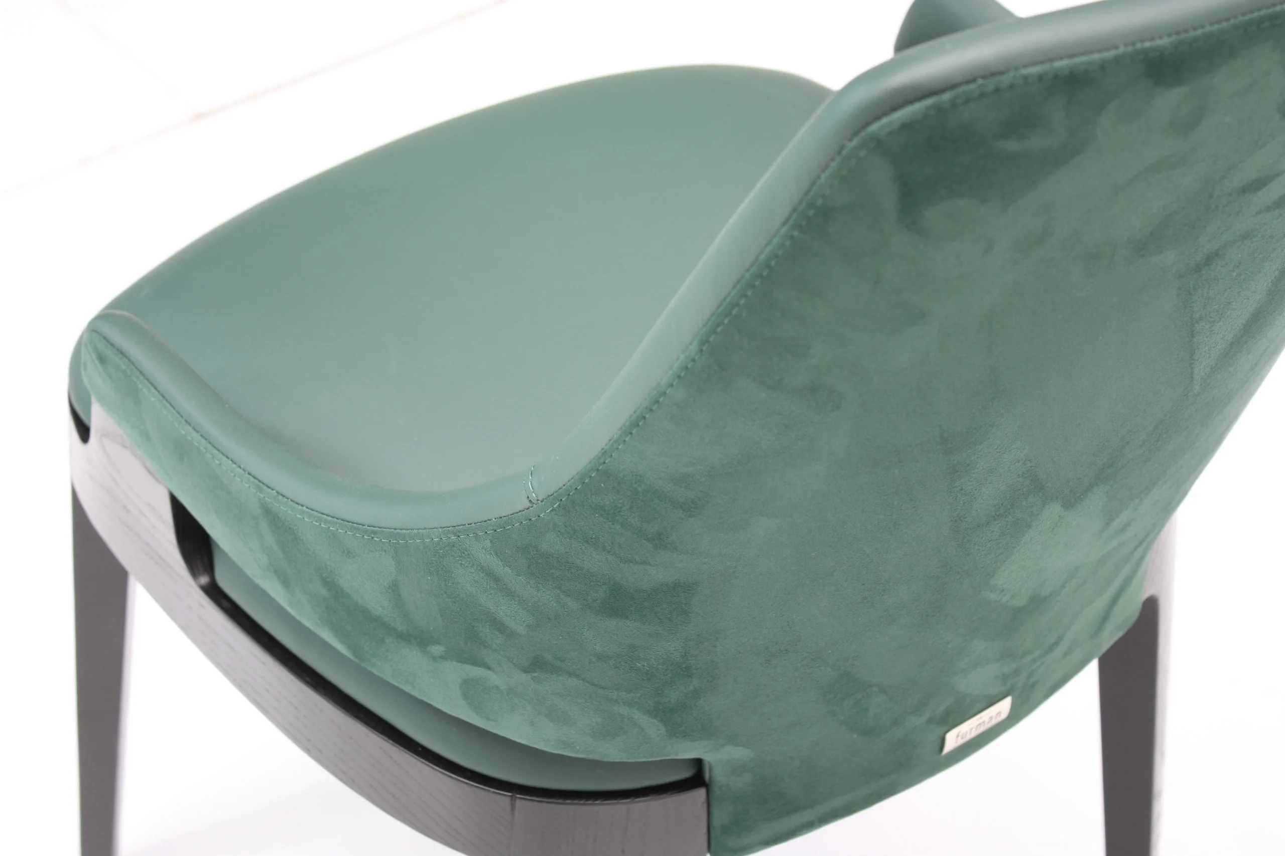 club_as-01.24_214ultra-junglegraff-132-scaled-optimized Стулья Club