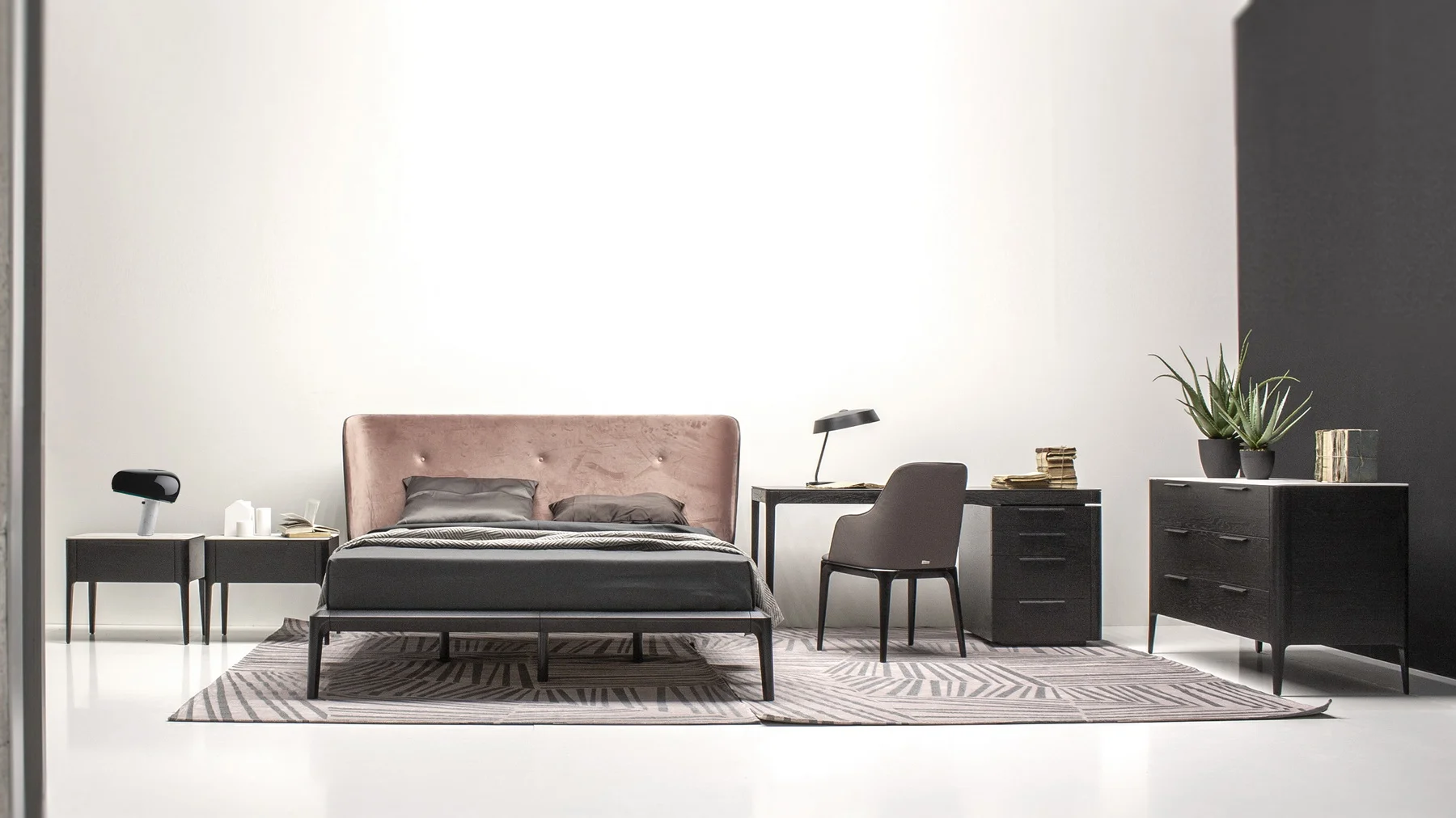 mara_214velvet-plus-09first-class-50106mara314calacatta-oro-venato_resize-optimized Кровать Mara