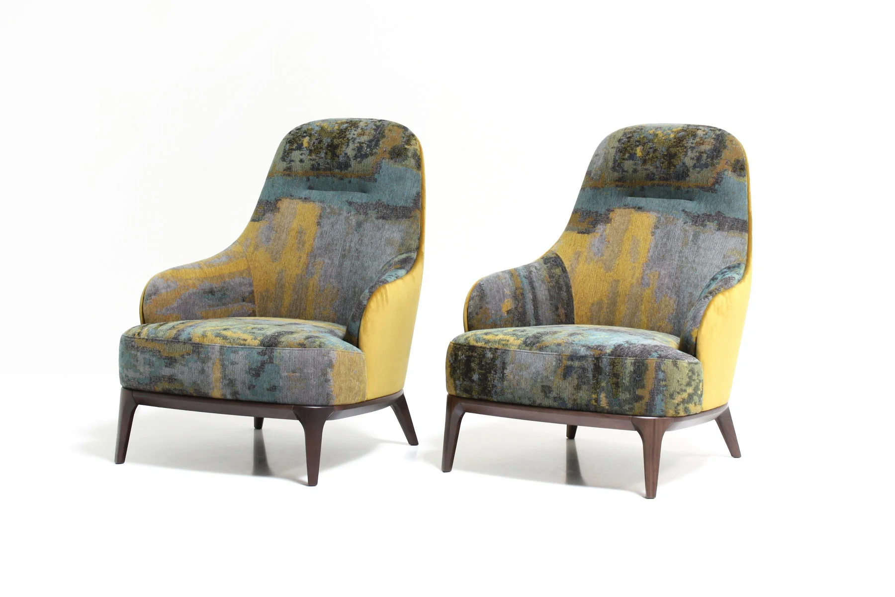 play_aa2-295.4_705valderama-113018-32velvet-plus-08_resize-optimized Кресло Play